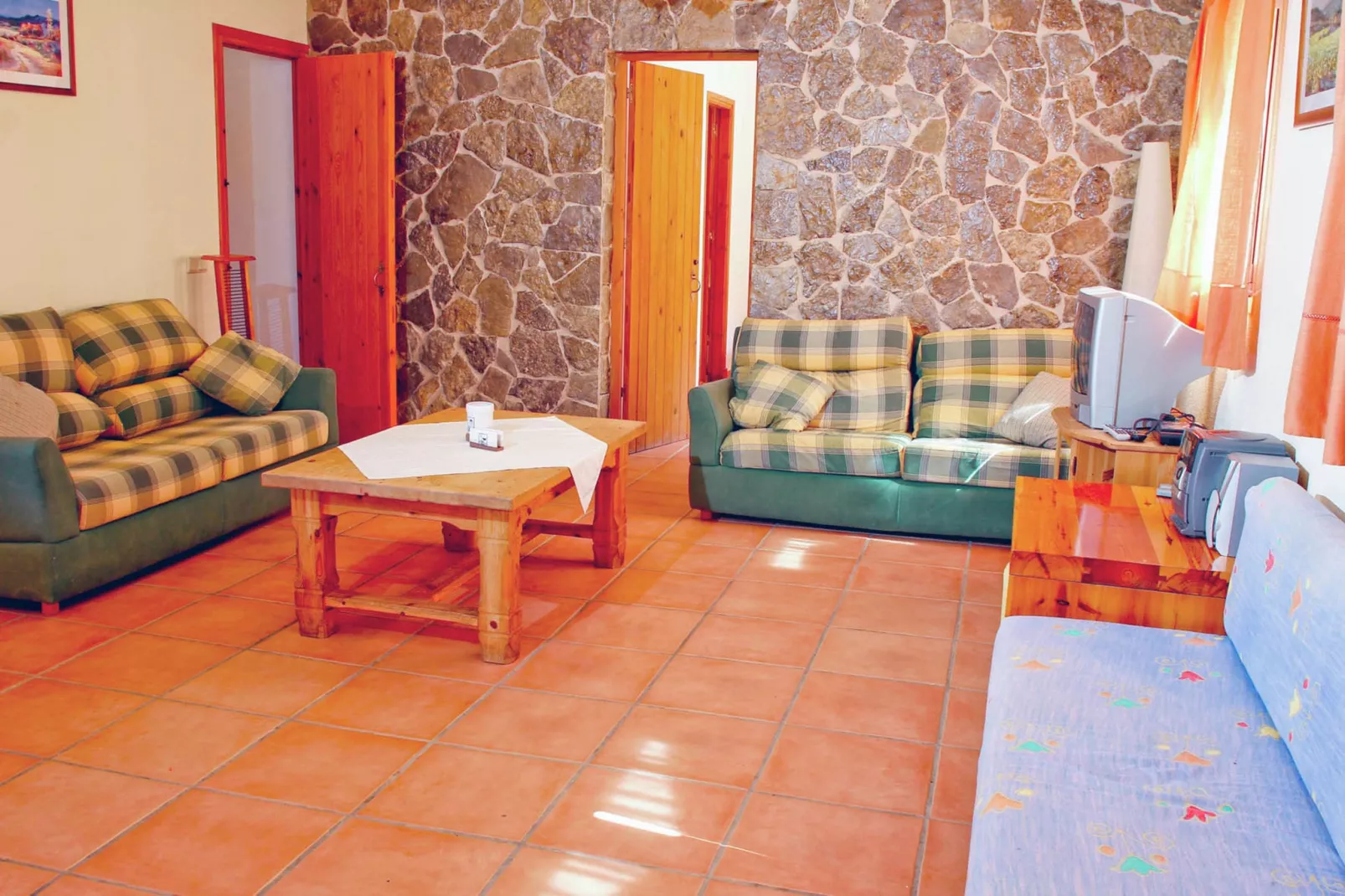 Canyar Enzell-Woonkamer