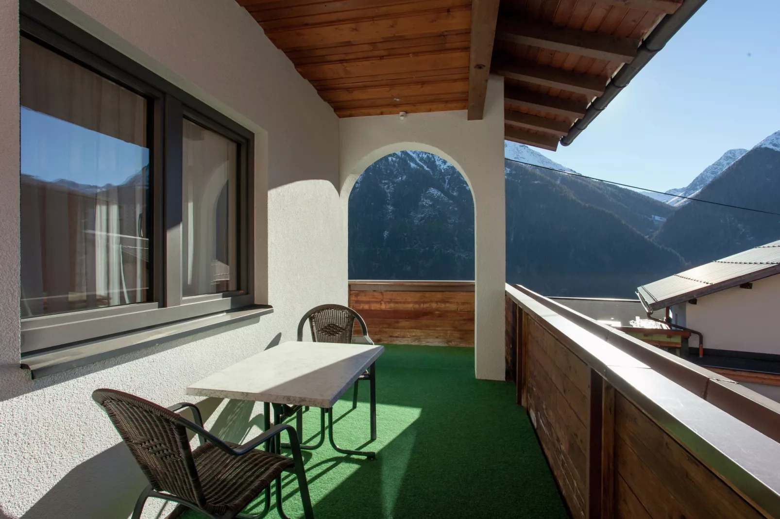 Hohspitz an der Piste-Terrasbalkon