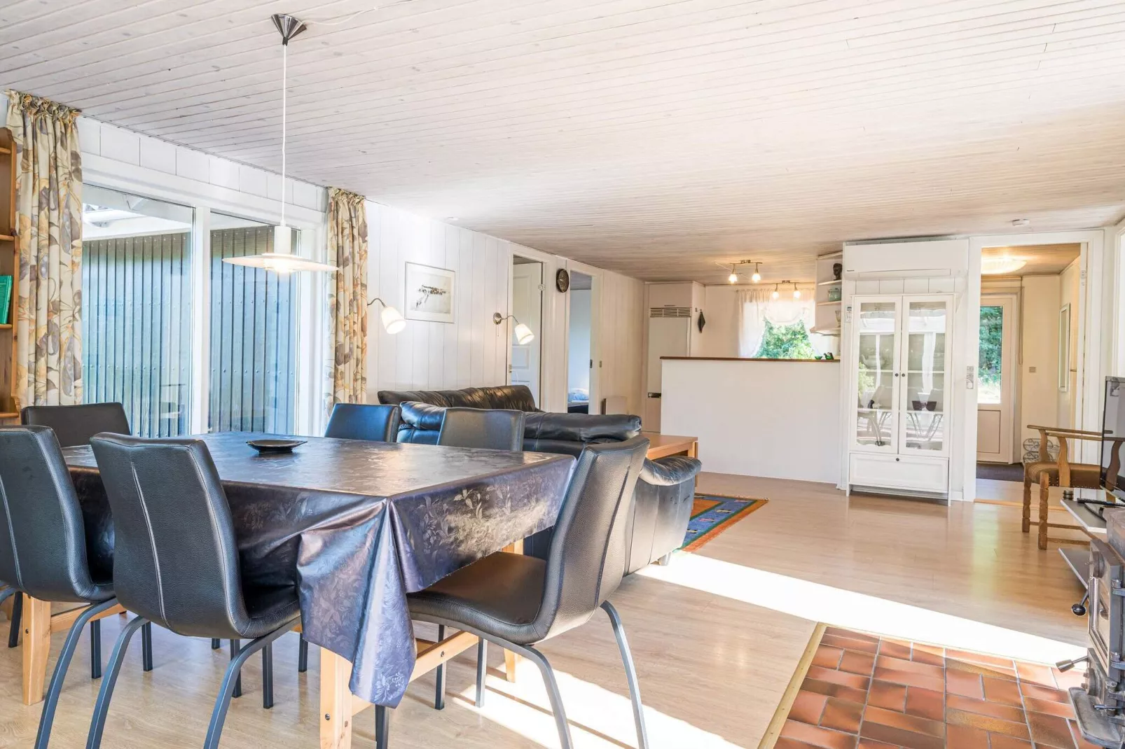 6 persoons vakantie huis op een vakantie park in Henne-Binnen