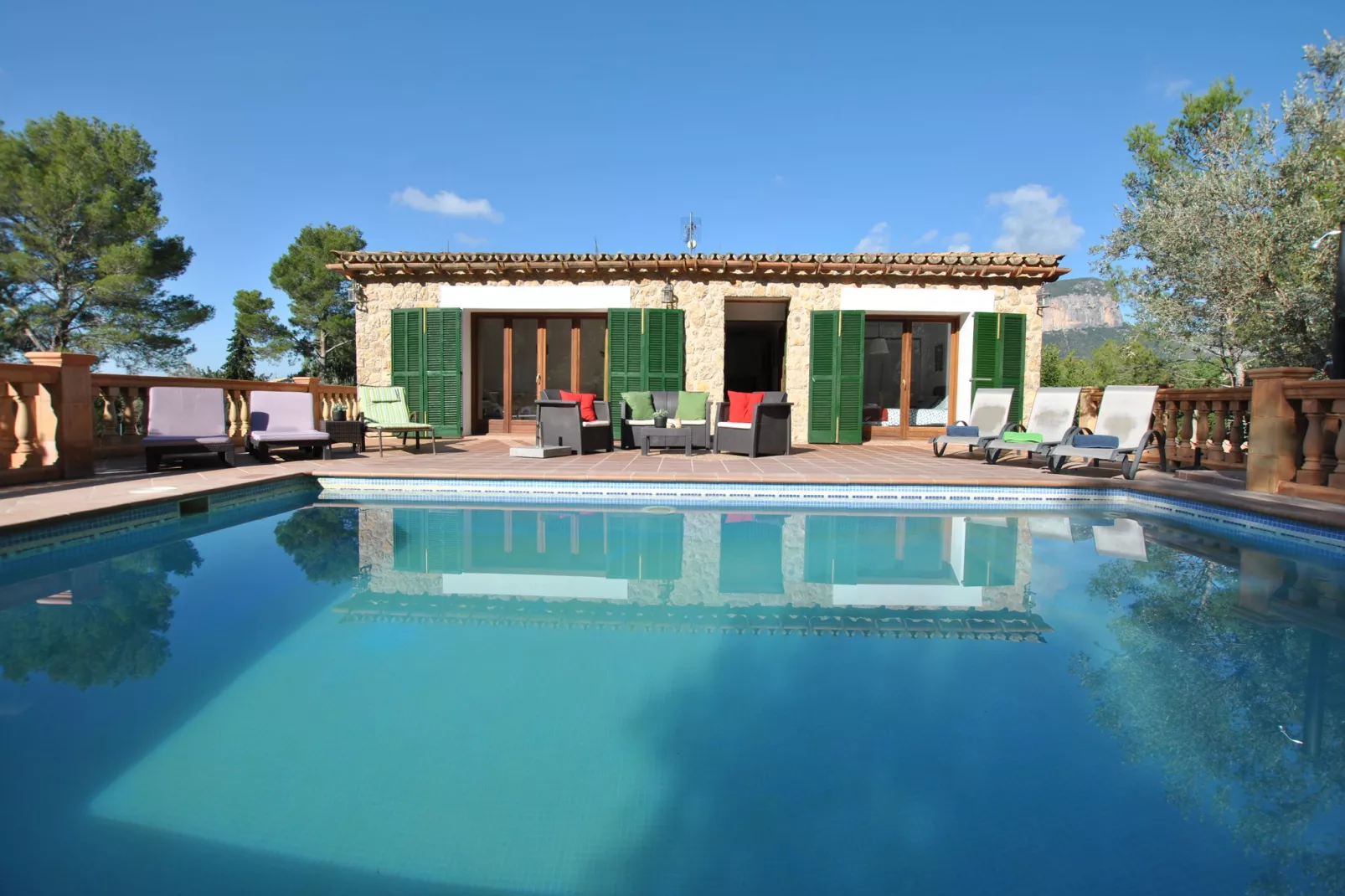 poolofhouse