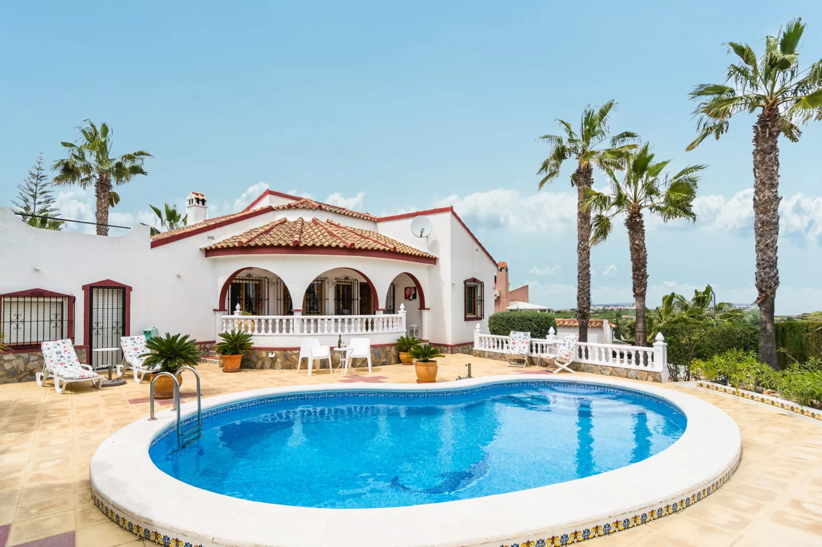 Villa Boya-Buitenkant zomer
