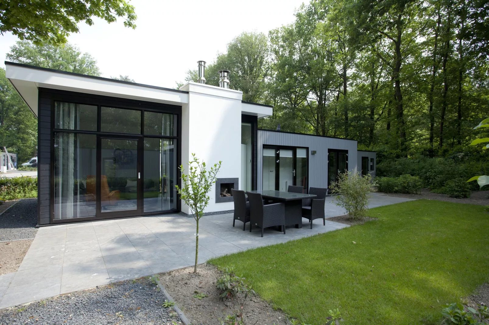 Resort Maasduinen 2-Buitenkant zomer