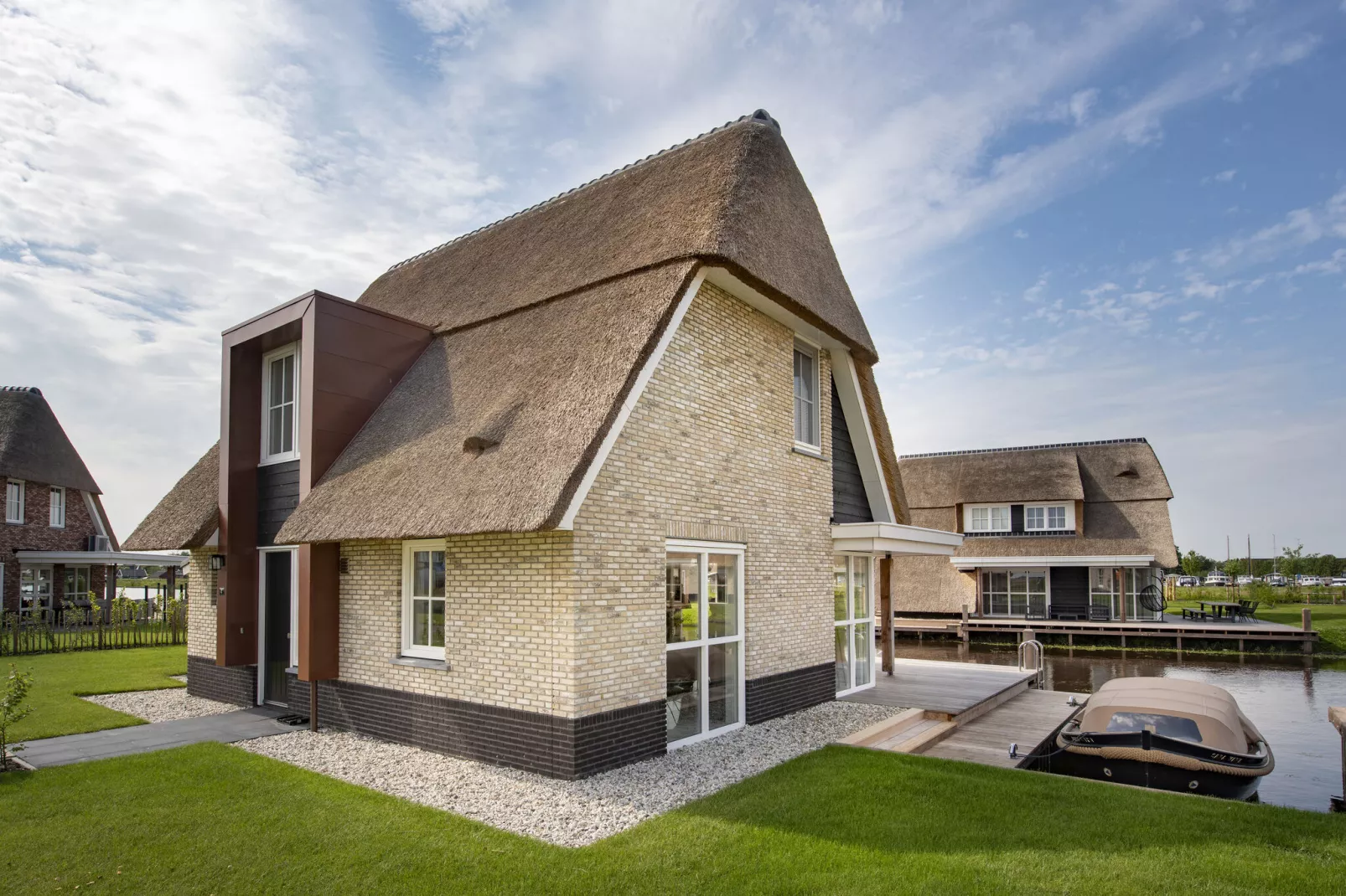 Friese Meren Villa's 5 - Buitenkant zomer