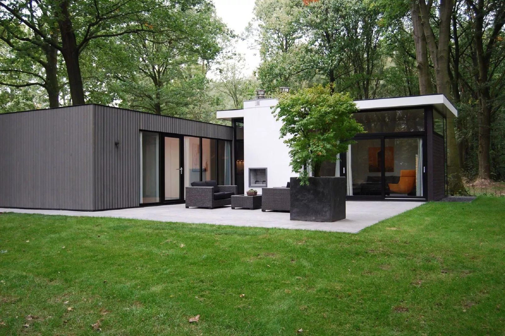 Resort Maasduinen 10-Buitenkant zomer