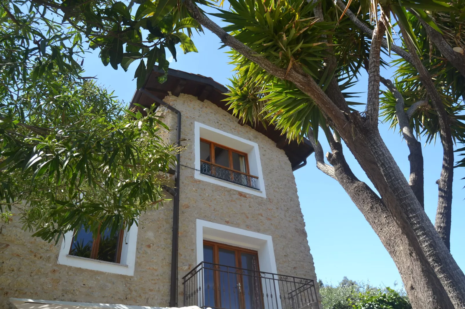 Casa Longo-Buitenkant zomer