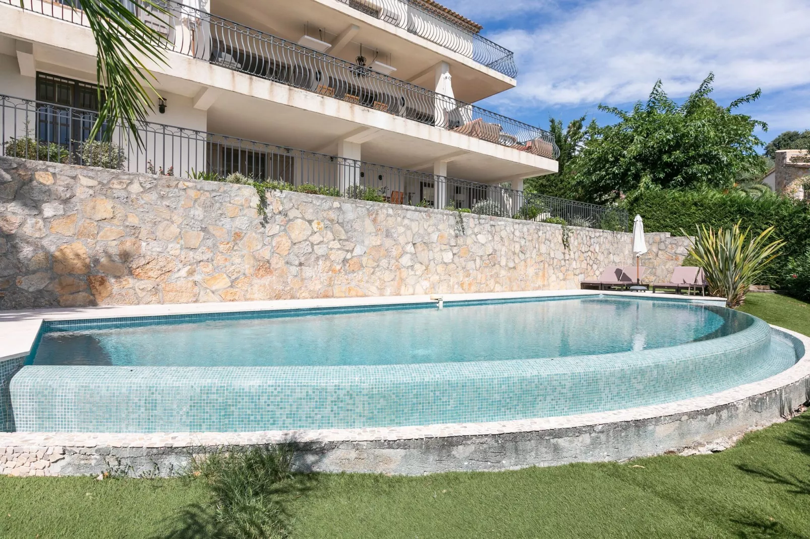 Villa Marguerite Sea View-Zwembad
