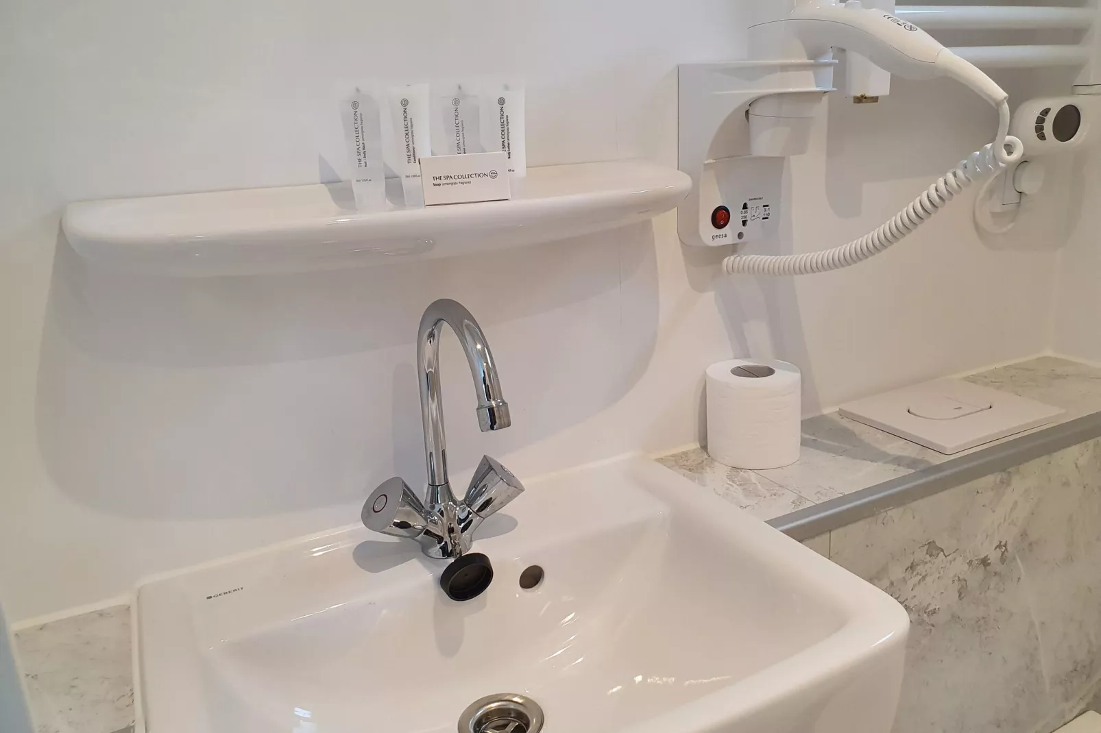 Waterlodges Lemmer 1-Eetkamer