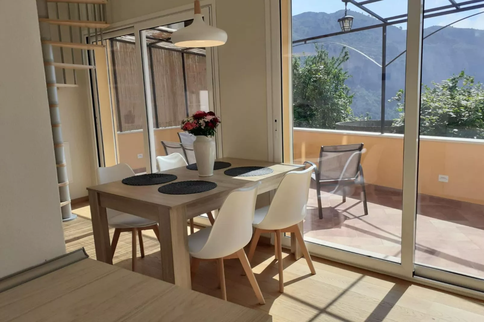 Casa Ciappin-Eetkamer