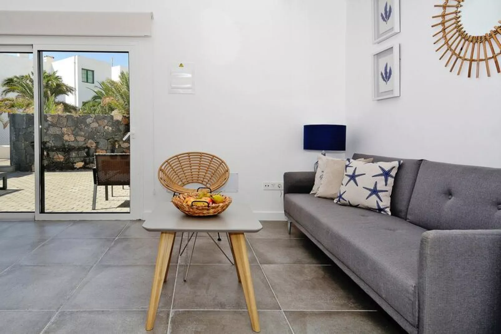 Suites Costa Teguise / 4 pax-Suite-Woonkamer