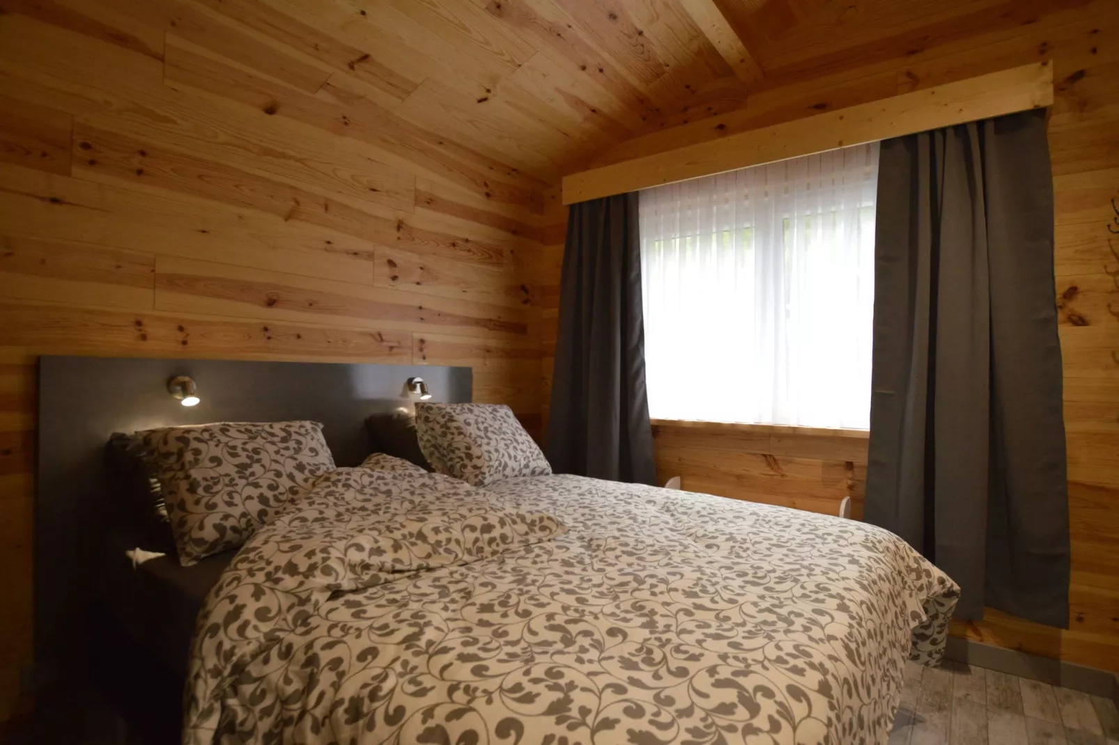 Le Chalet Chaleureux B-Slaapkamer