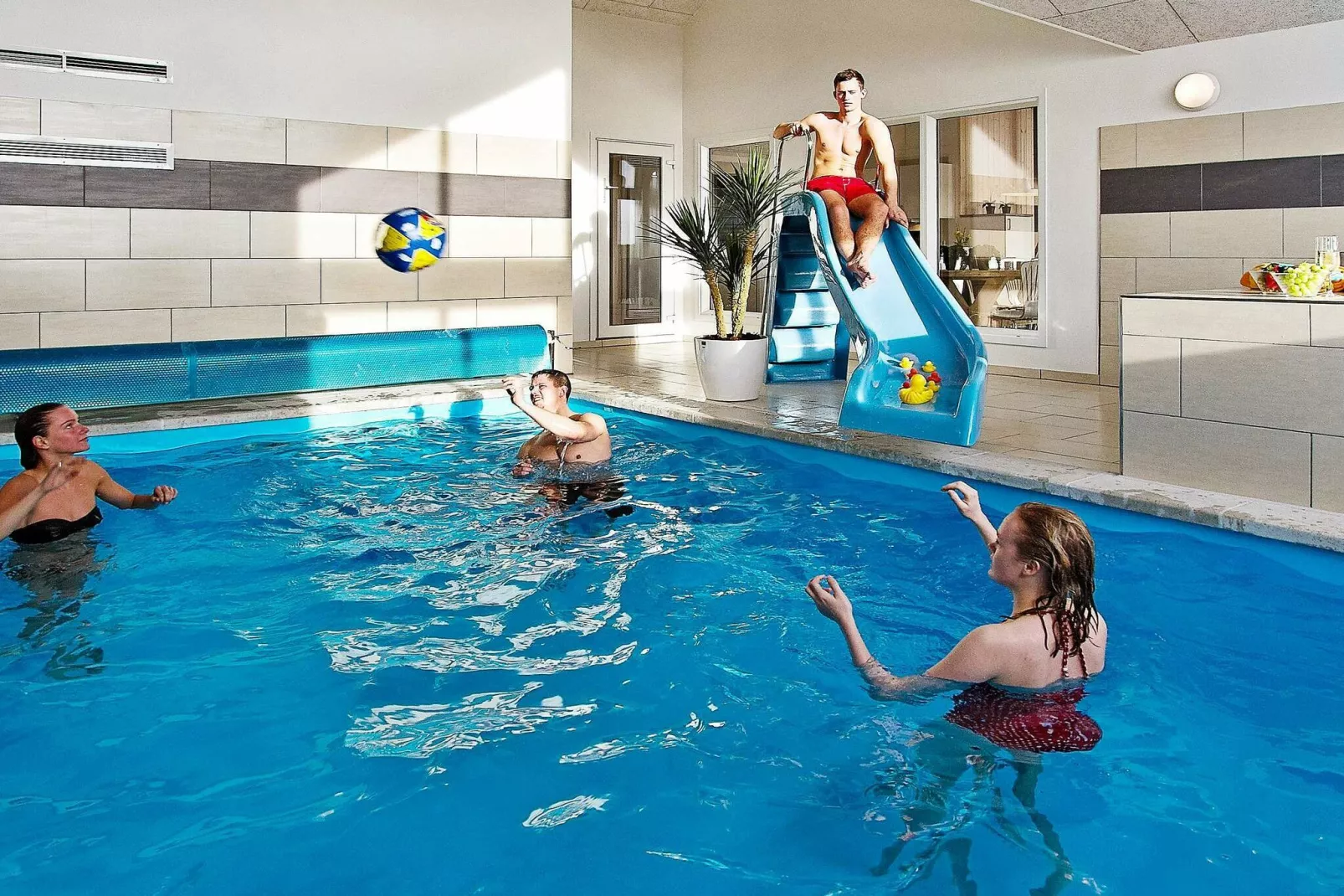 Luxe strandhuis met zwembad -- By Traum Ferienwohnungen-Zwembad