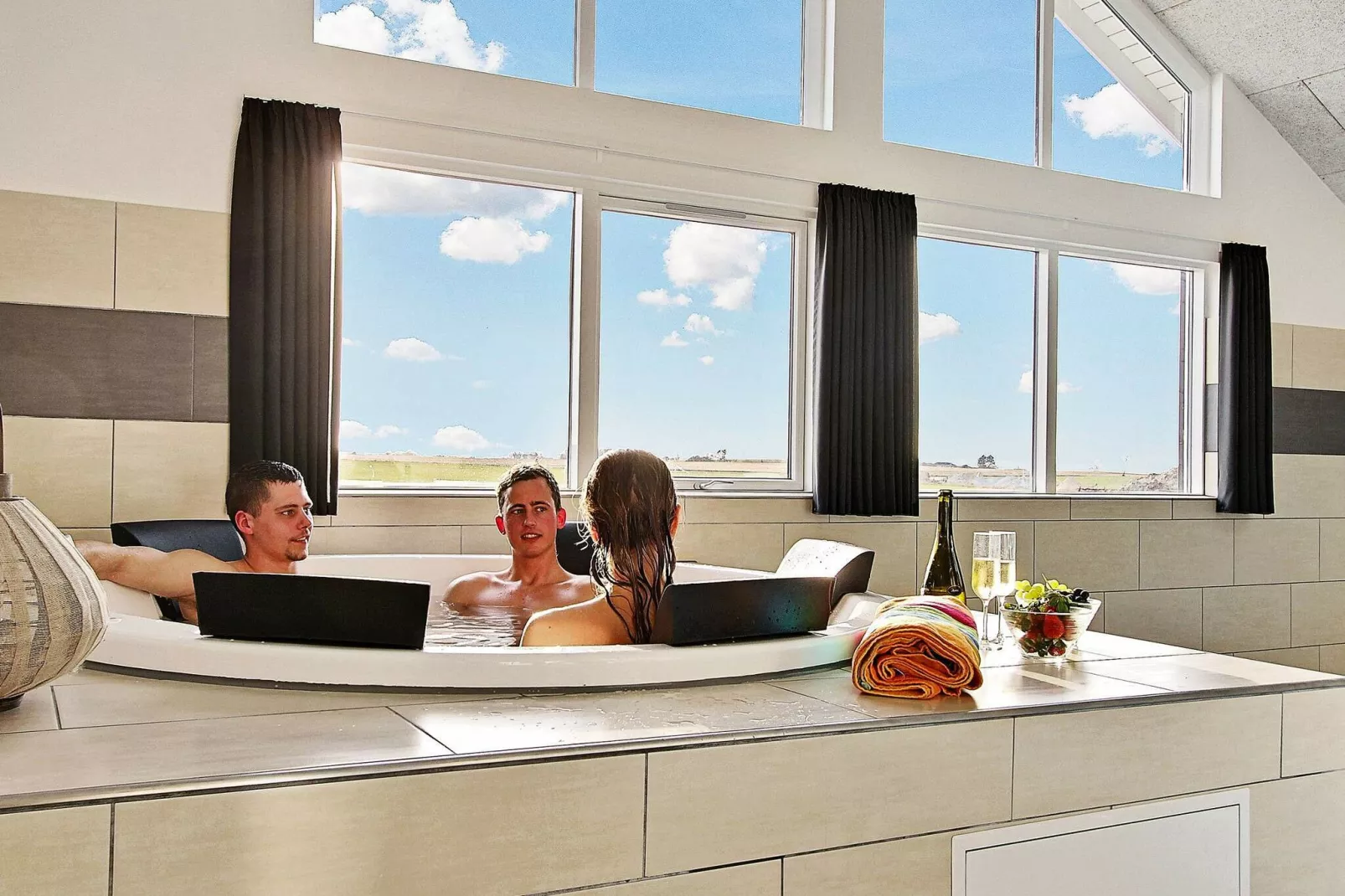 Luxe strandhuis met zwembad -- By Traum Ferienwohnungen-Spa