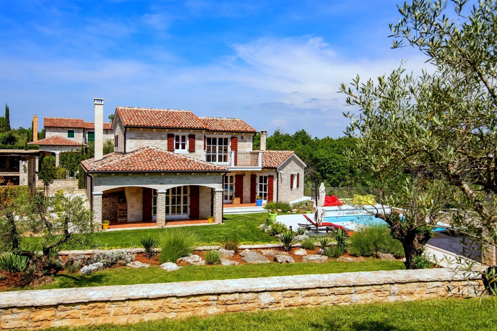 Villa Artien-Buitenkant zomer