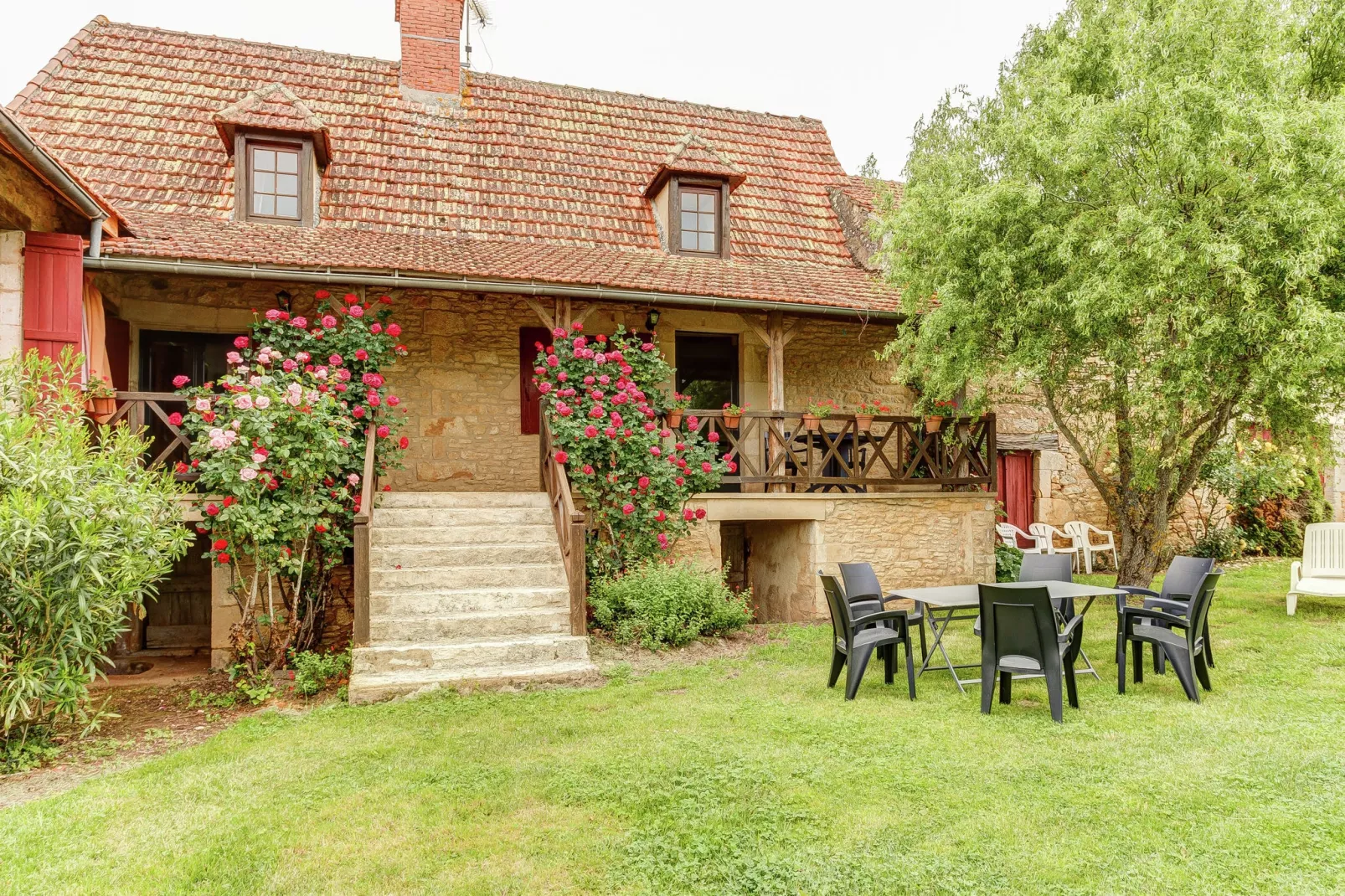 Maison de vacances Le Moulinal Haut-Tuinen zomer