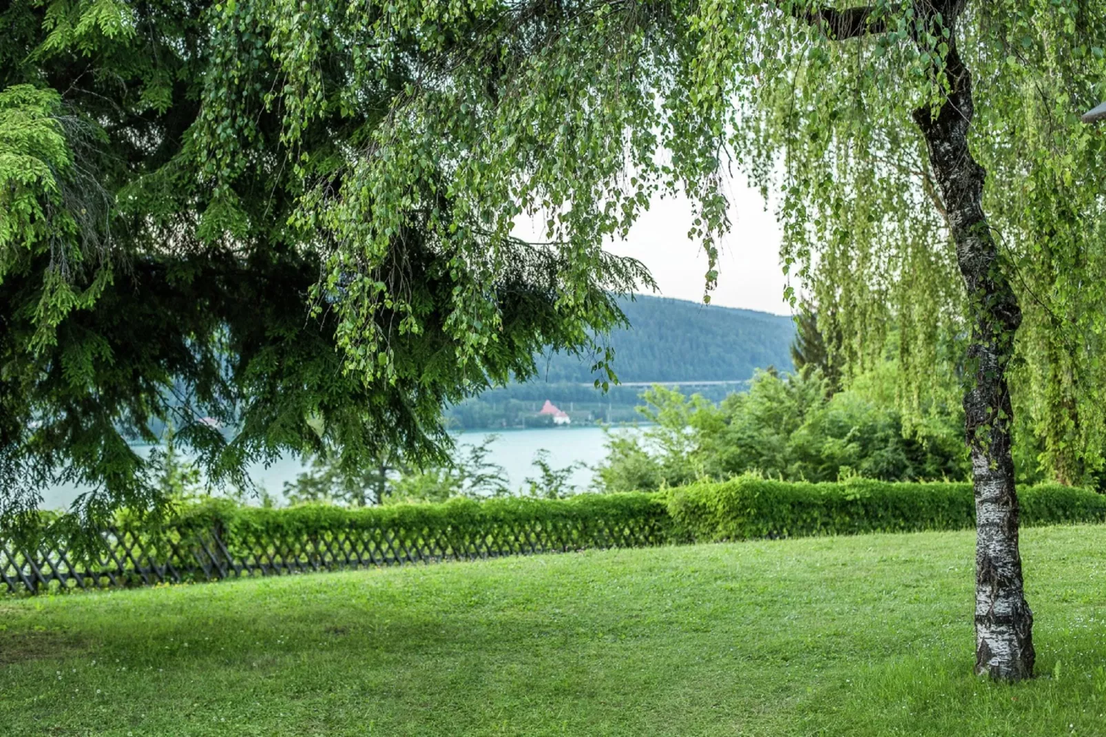 Seevilla Velden am Wörthersee-Tuinen zomer