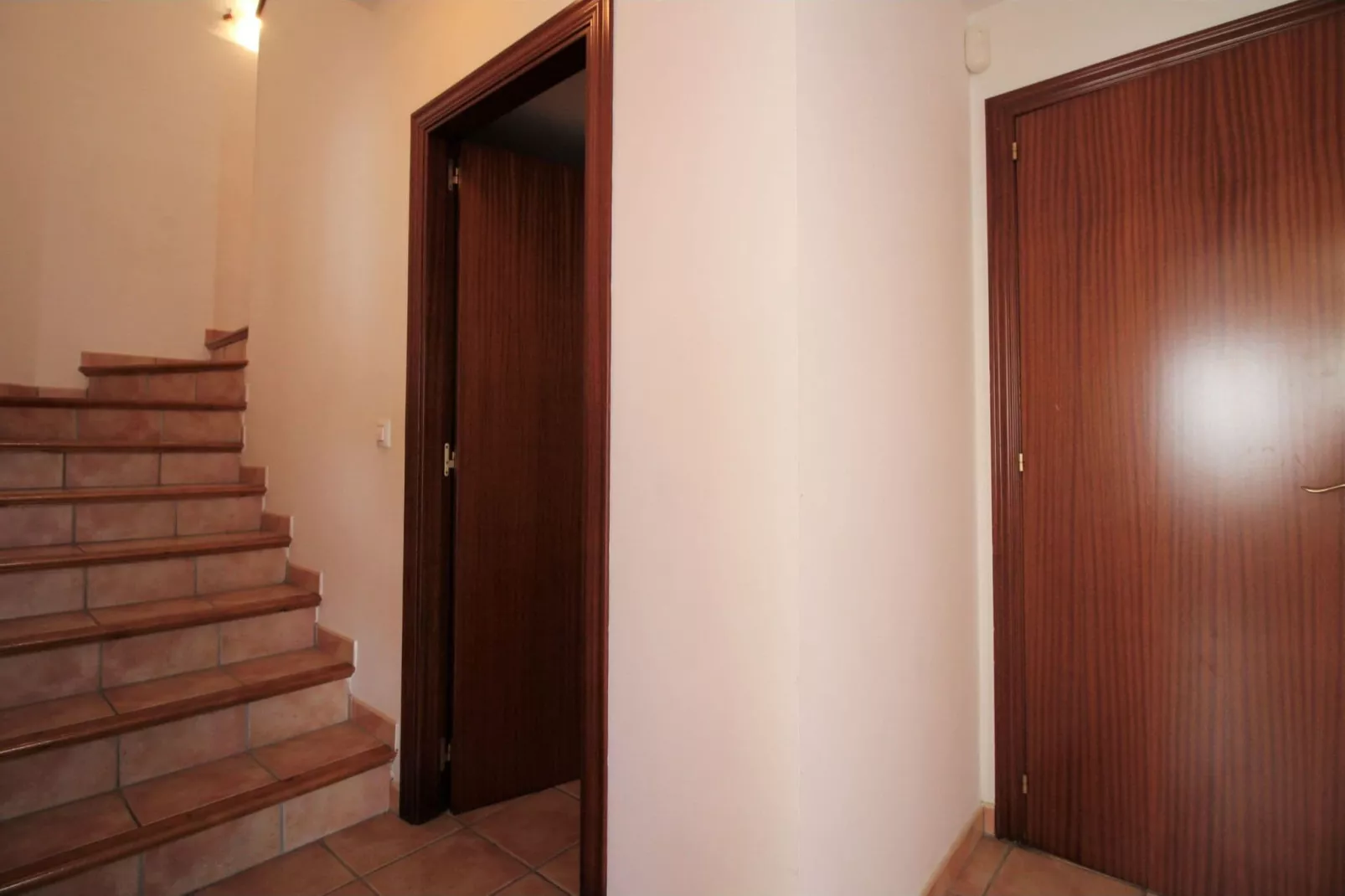 Modern vakantiehuis met privé zwembad in Empuriabrava, Spanje-Hal-ontvangst