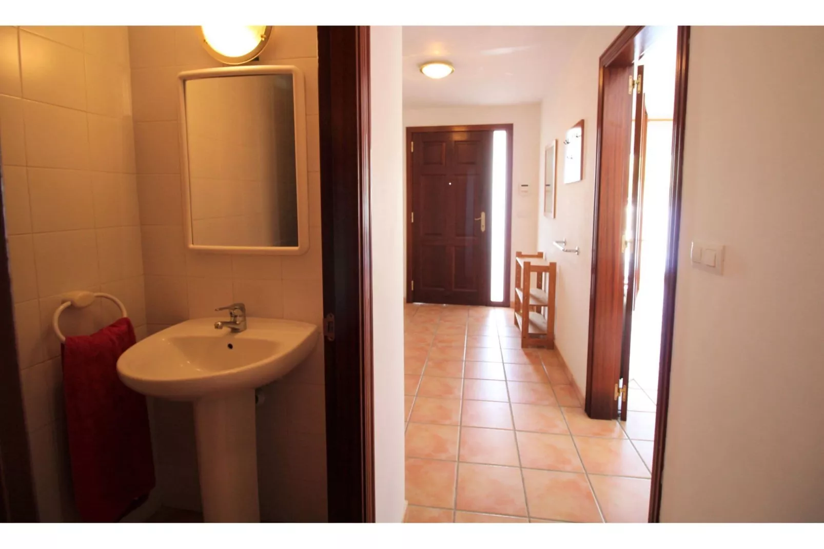 Modern vakantiehuis met privé zwembad in Empuriabrava, Spanje-Hal-ontvangst