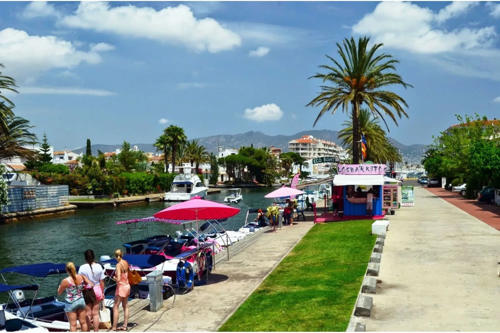Modern vakantiehuis met privé zwembad in Empuriabrava, Spanje-Gebieden zomer 1km