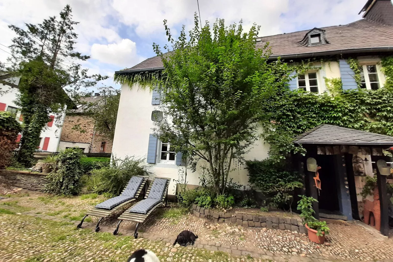 Ferienwohnung Blaue Stunde im Pyrmonter Zehnthof-Buitenkant zomer