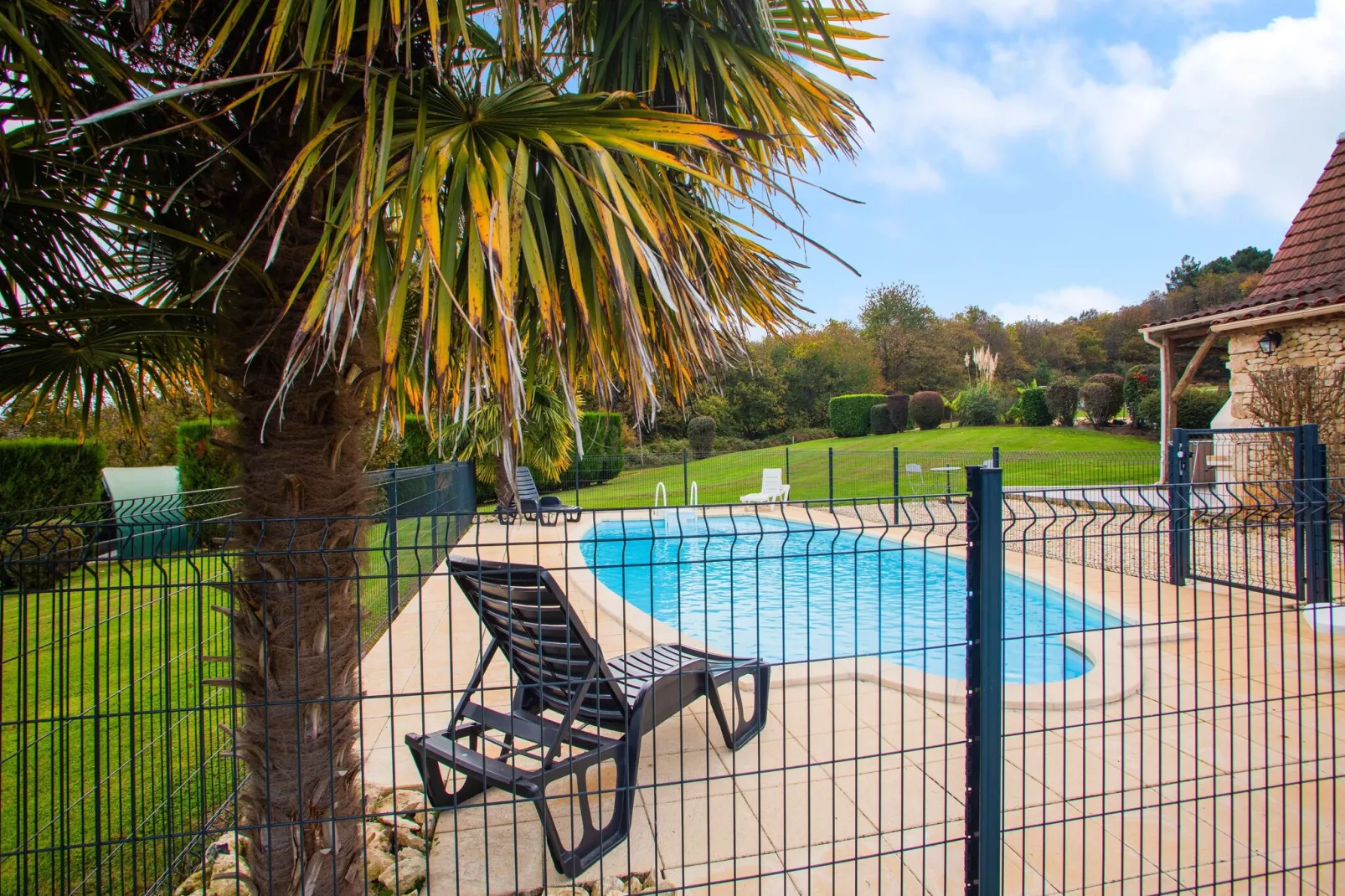 Maison de vacances Les Eyzies de Tayac-Zwembad
