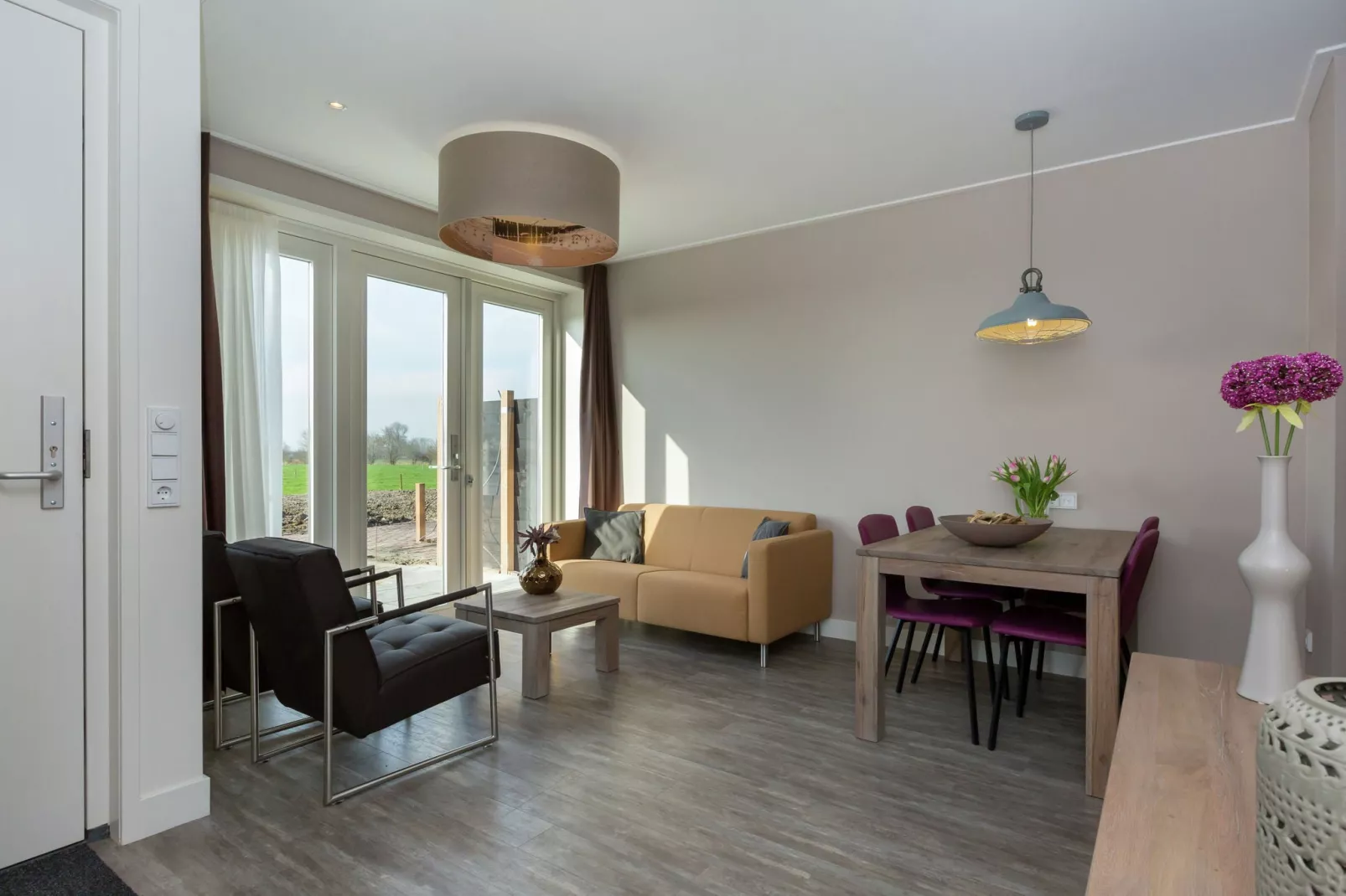 De Zeeuwse Schuur - comfort plus 4 personen-Woonkamer