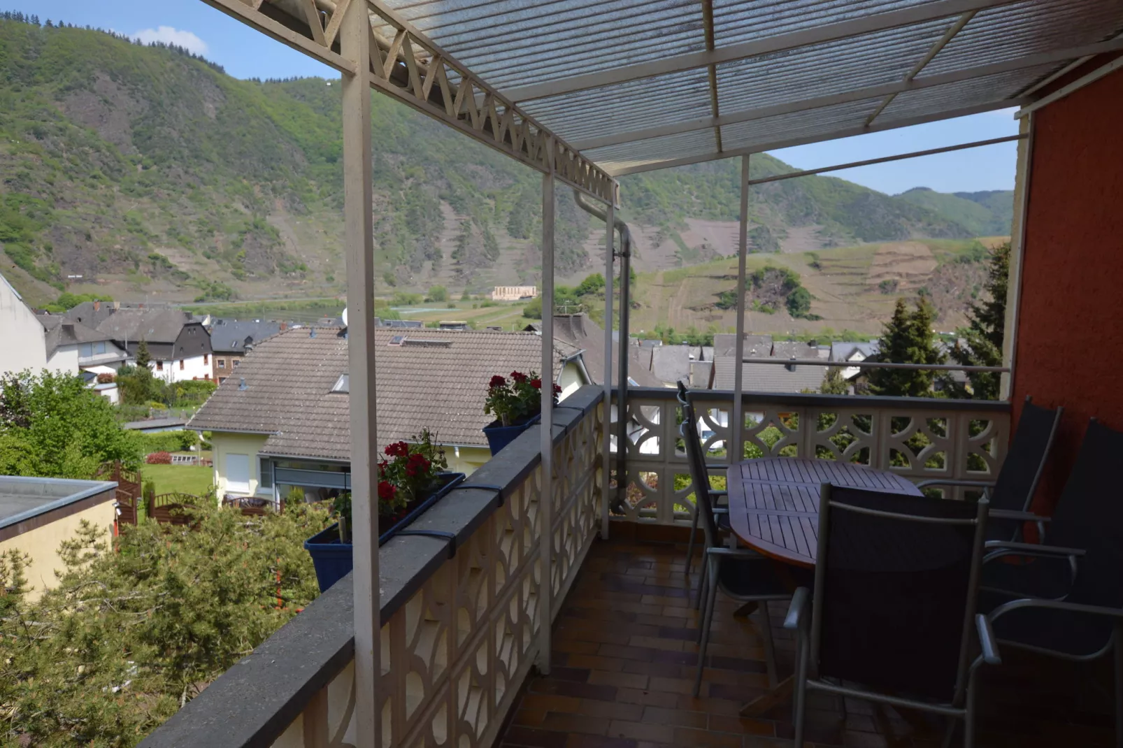 Gruppenhaus Moselblick-Terrasbalkon