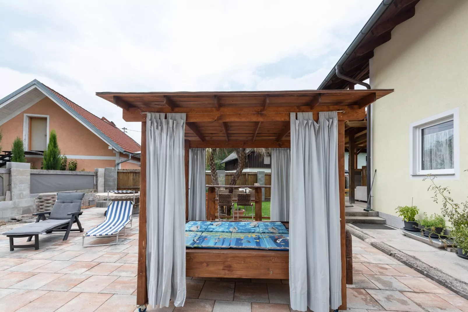 Countryside Home with Swimming Pool II - Terrasbalkon