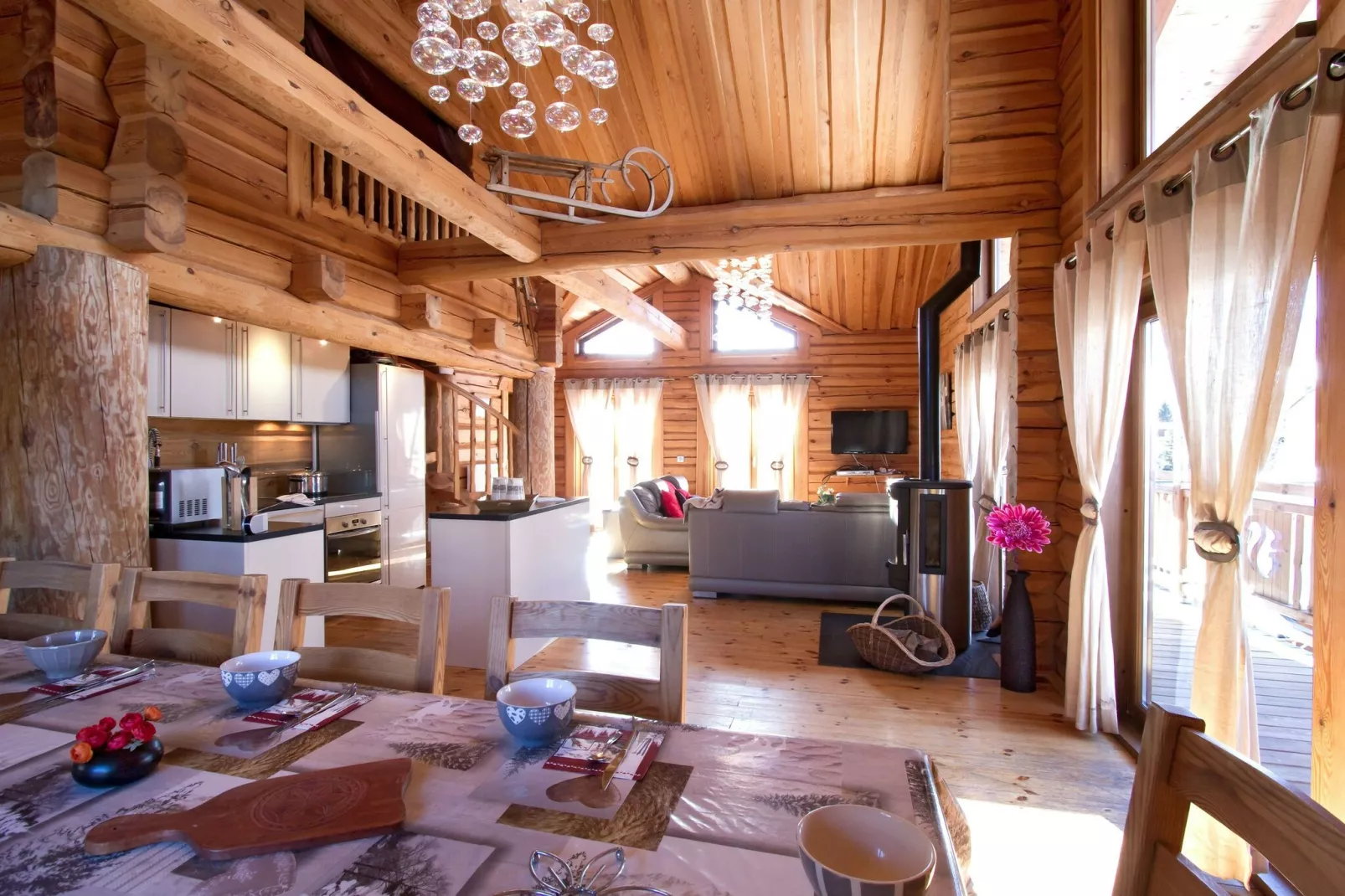Chalet Leslie Alpen 1-Eetkamer