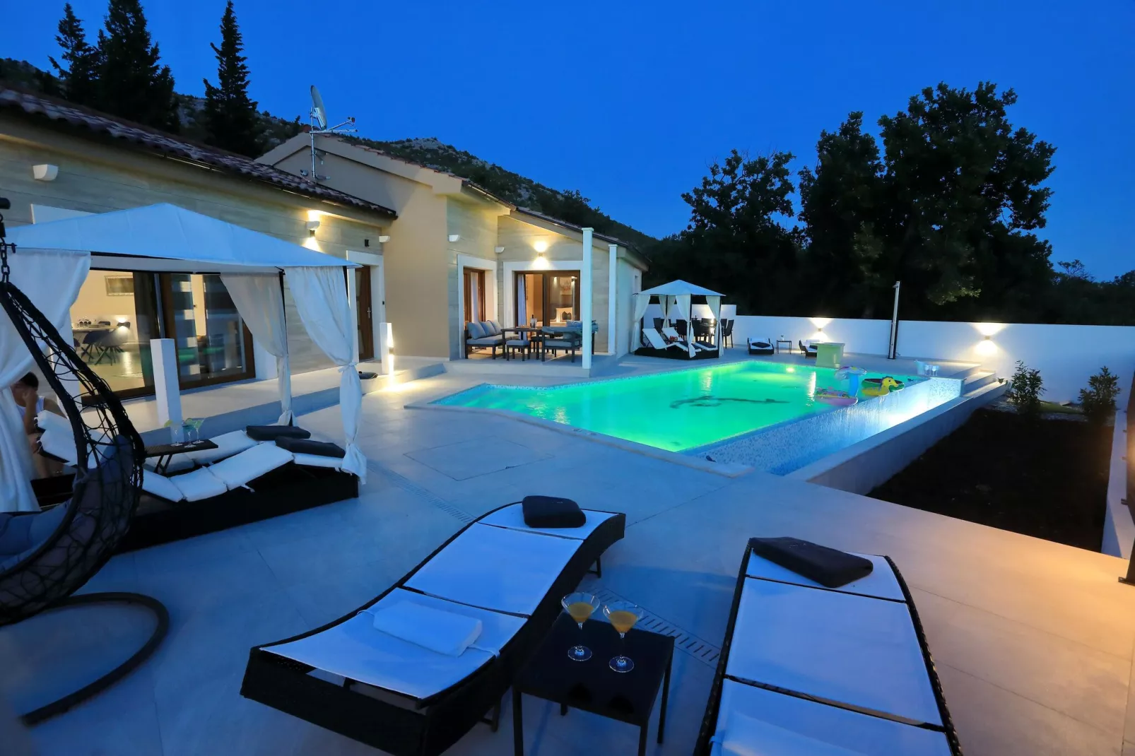exteriorsummer