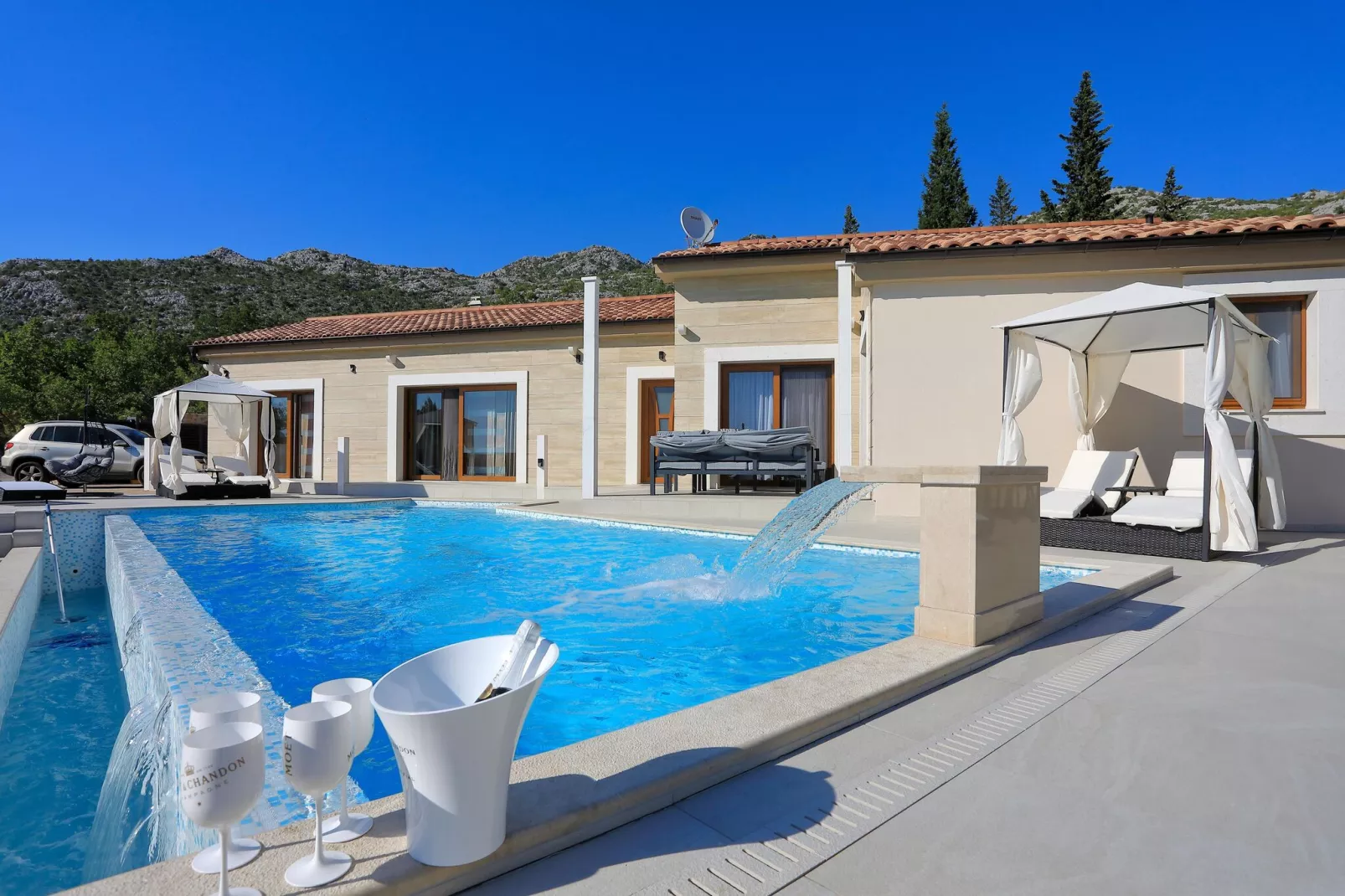 Villa Ivana 2-Buitenkant zomer