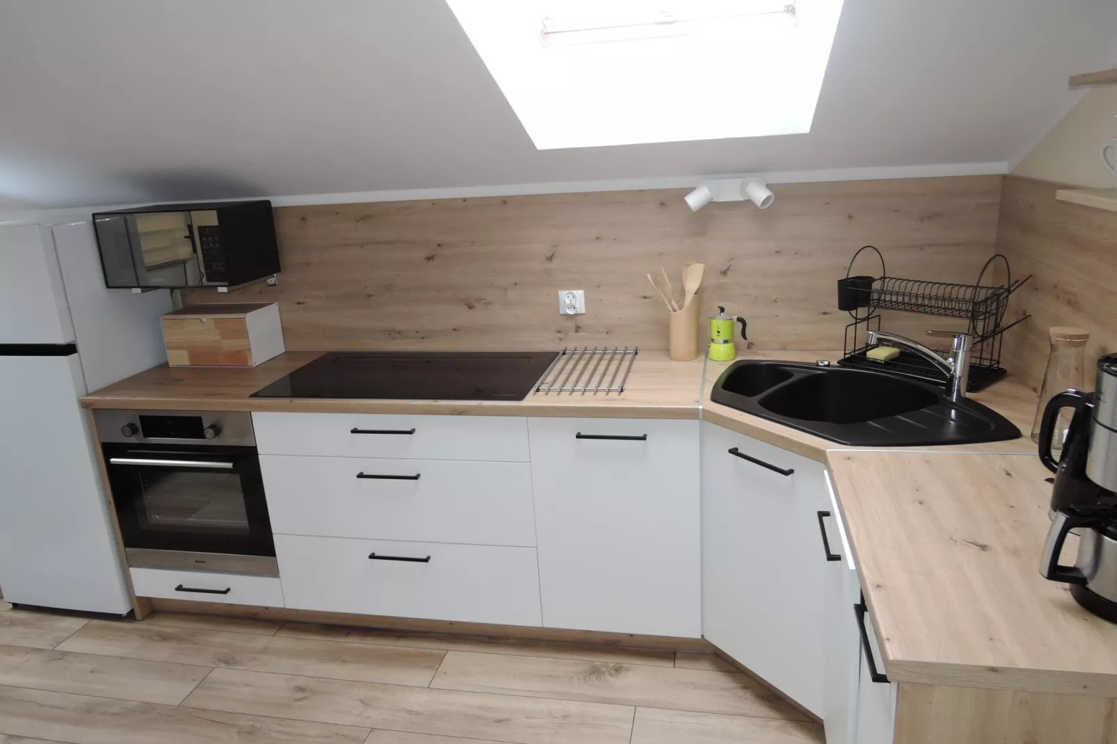 Komfortowy apartament z basenem i jacuzzi w Międzywodziu-Keuken