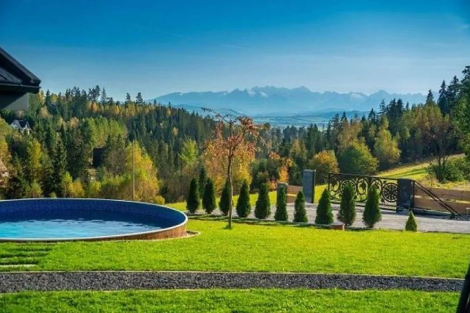 A luxury villa in the Tatra Mountains-Tuinen zomer