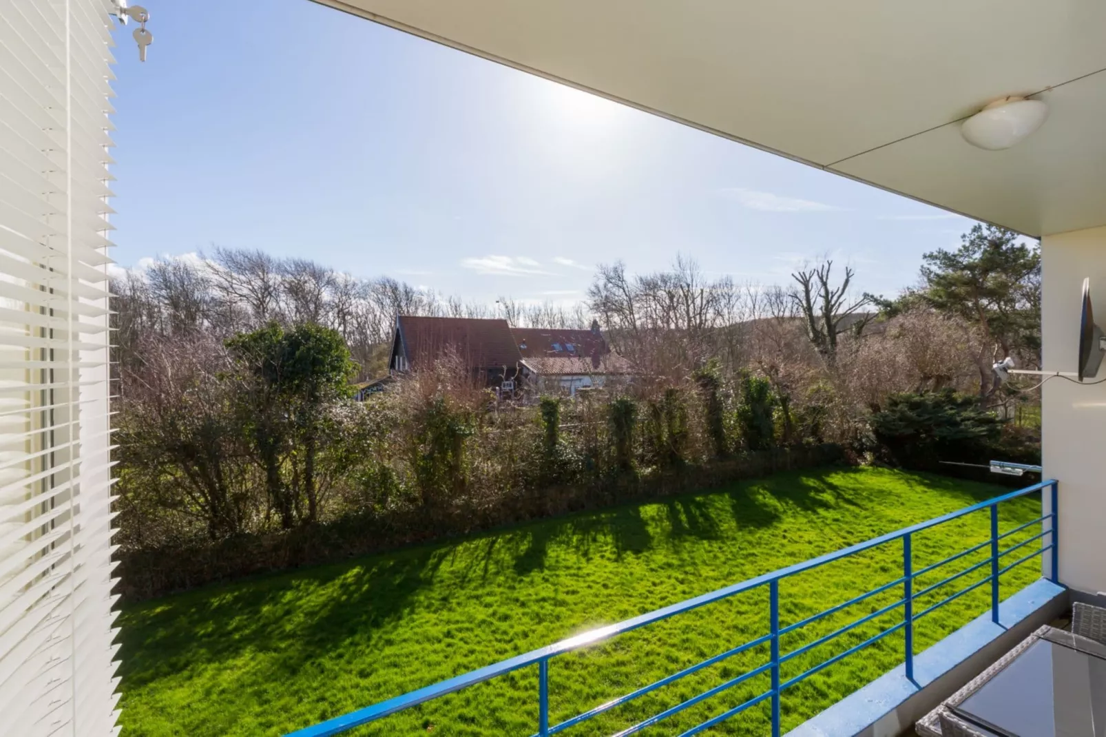 Appartement Burg van Woelderenlaan-Uitzicht zomer