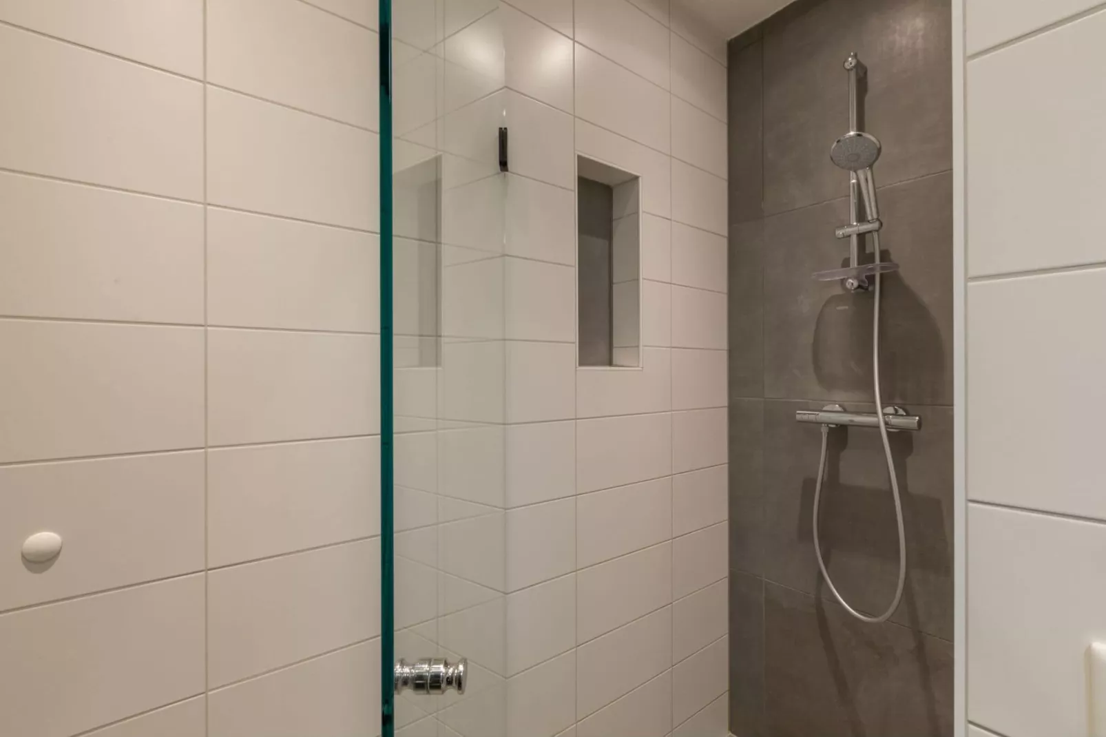Piet Mondriaanpad 6a Westkapelle-Badkamer