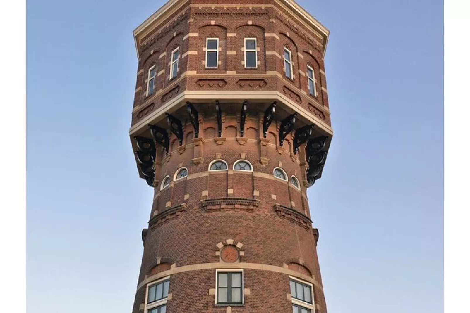 Watertoren Vlissingen 16 pax-Buitenkant zomer