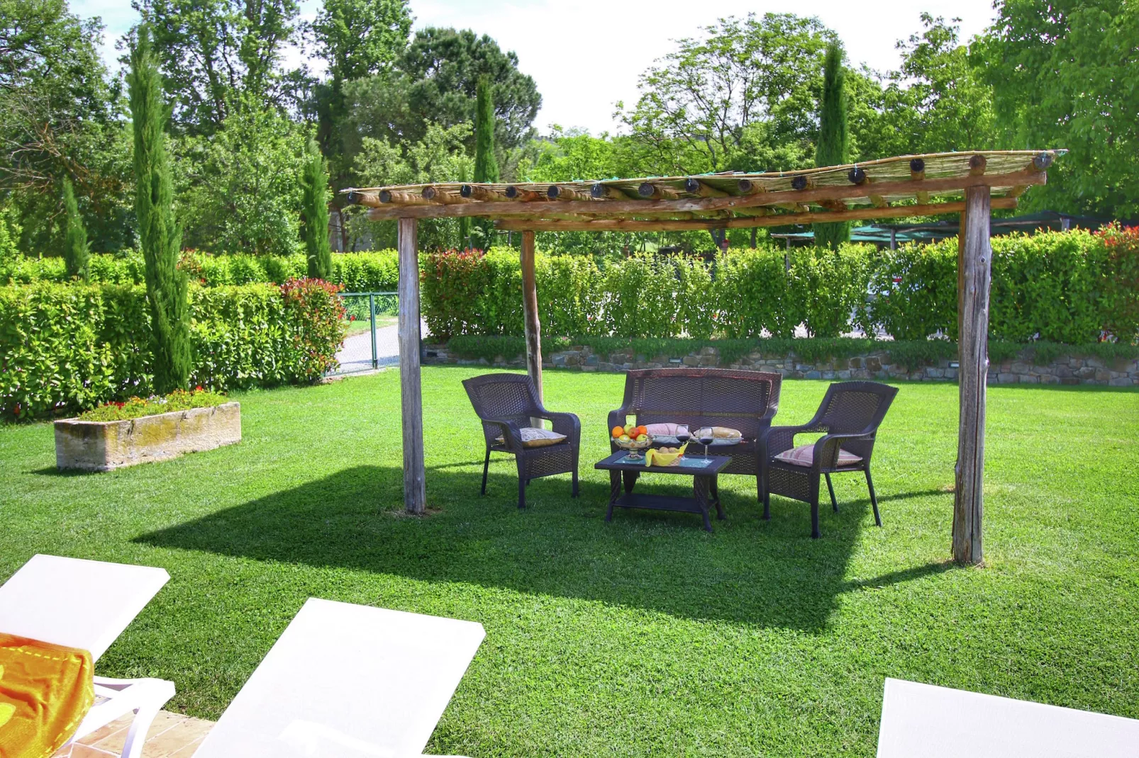 Casal Gheriglio Pergola-Tuinen zomer