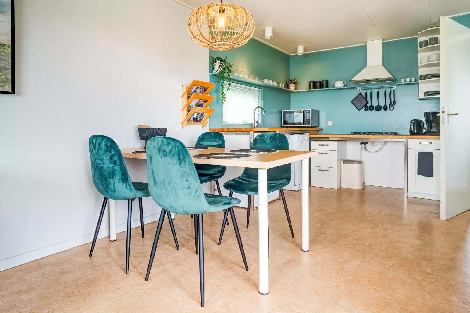Vakantiehuis Lauwersmeer-Eetkamer