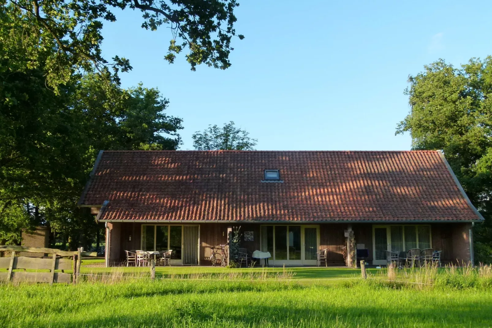 Twentepad-Buitenkant zomer