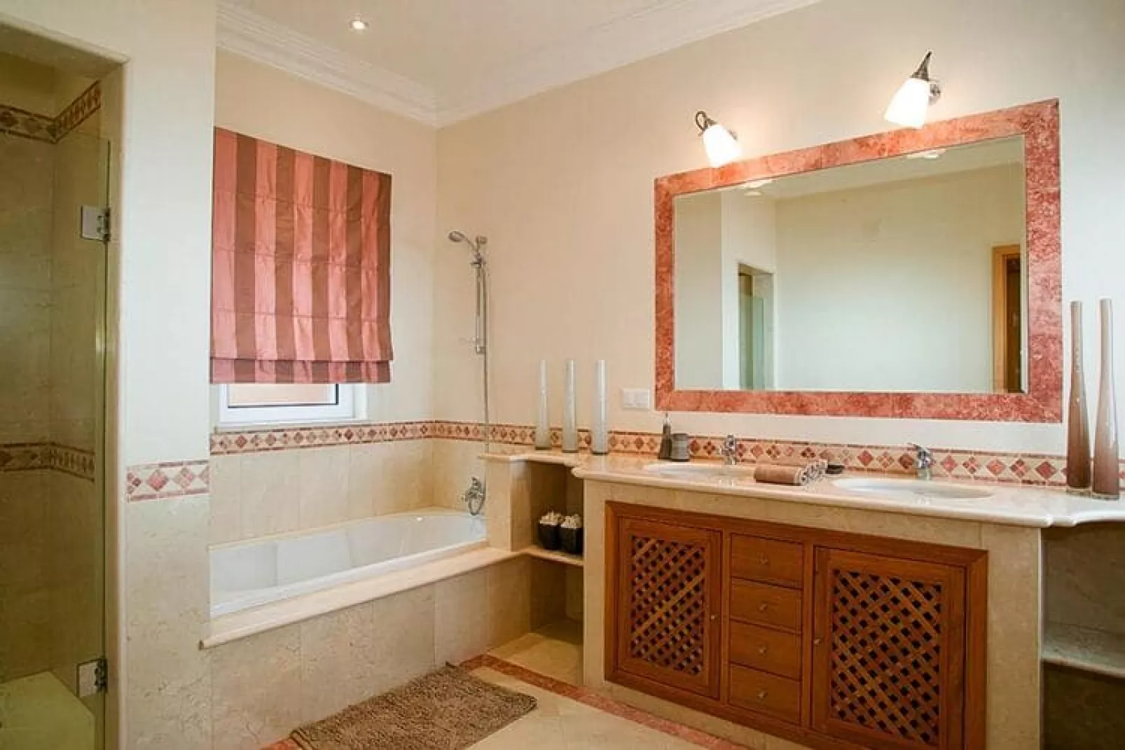 Villas Palheiro Village, Funchal, Villa with garden for max. 3 pers.-Badkamer