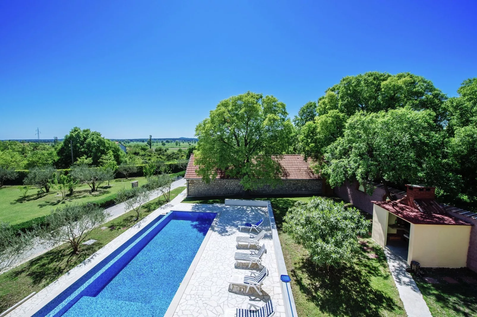 Holiday house Blanka-Buitenkant zomer