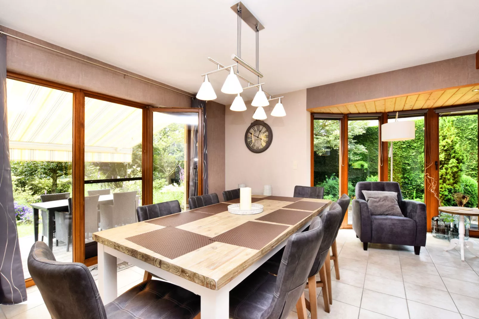 Petite Somme-Eetkamer
