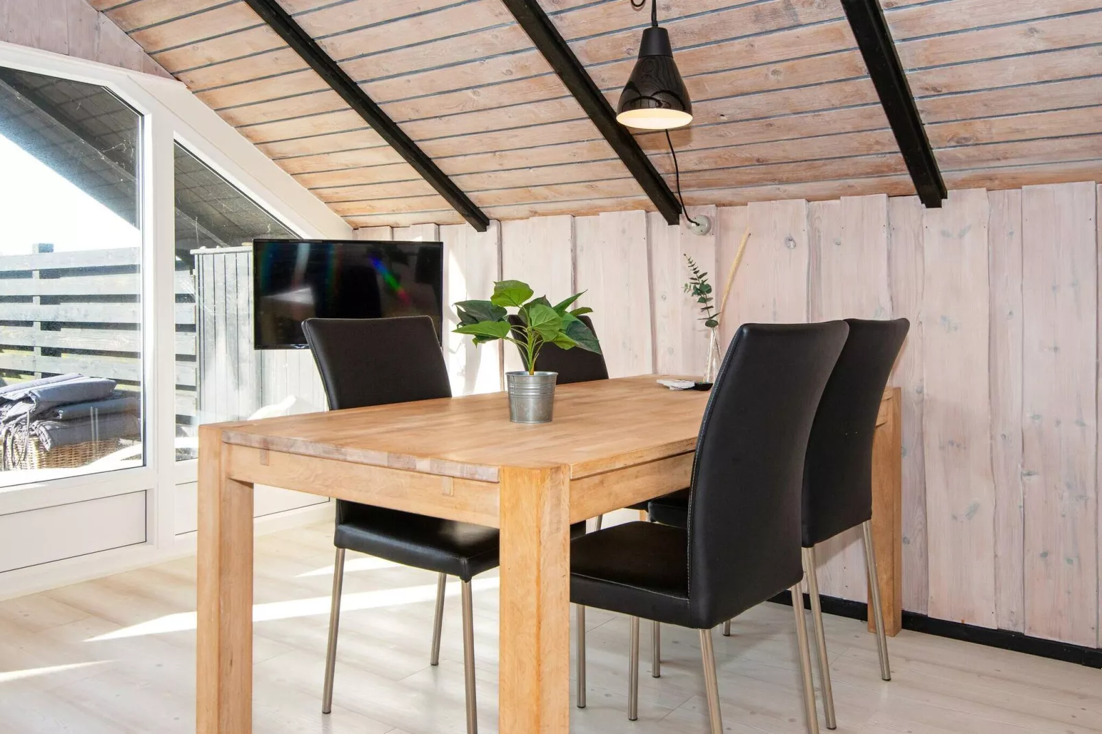 Gezellig Duinhuisje Toevluchtsoord-By Traum-Binnen