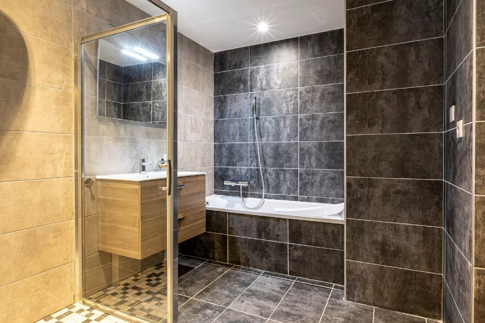 App. 4p.-Badkamer