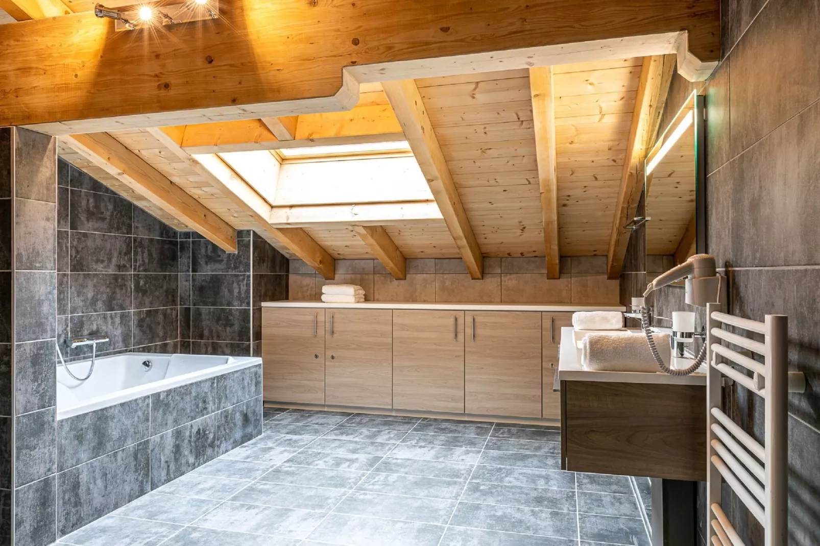 Penthouse 6p.-Badkamer