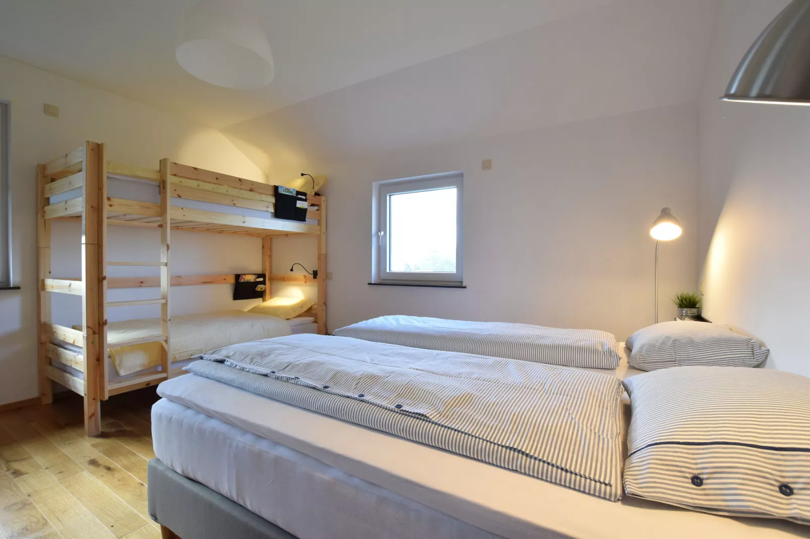 Ruim appartement midden in de natuur van Bouillon met balkon-Slaapkamer