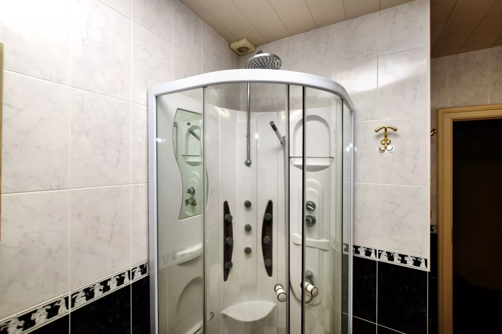 Chateau-ferme Delhaise-Badkamer