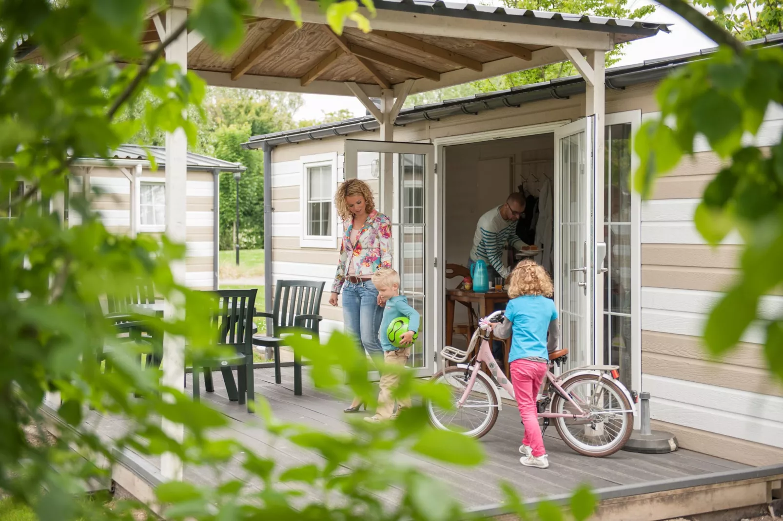 Vakantiepark Beach Resort 2-Buitenkant zomer