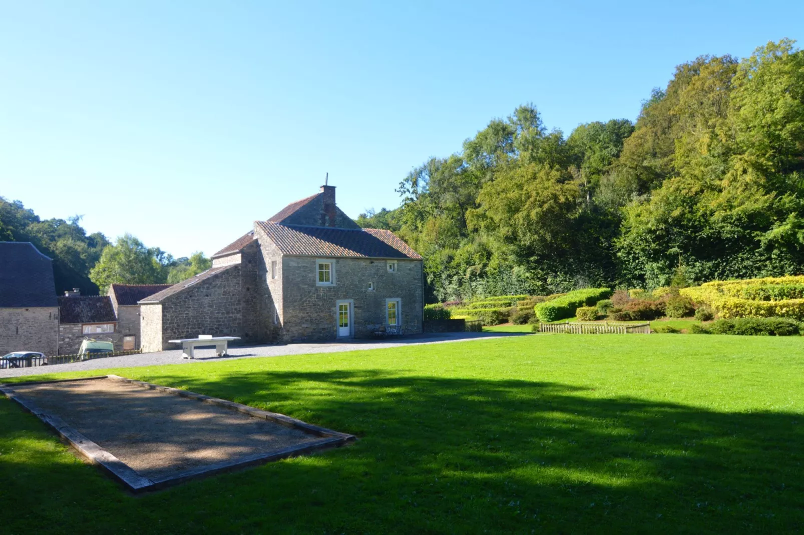 Le Grand Moulin de Denée-Tuinen zomer