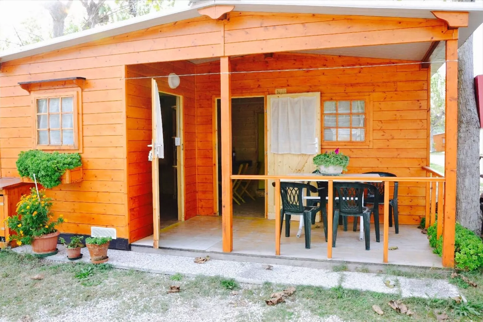 Camping Classe Village - Chalet Sei-Buitenkant zomer