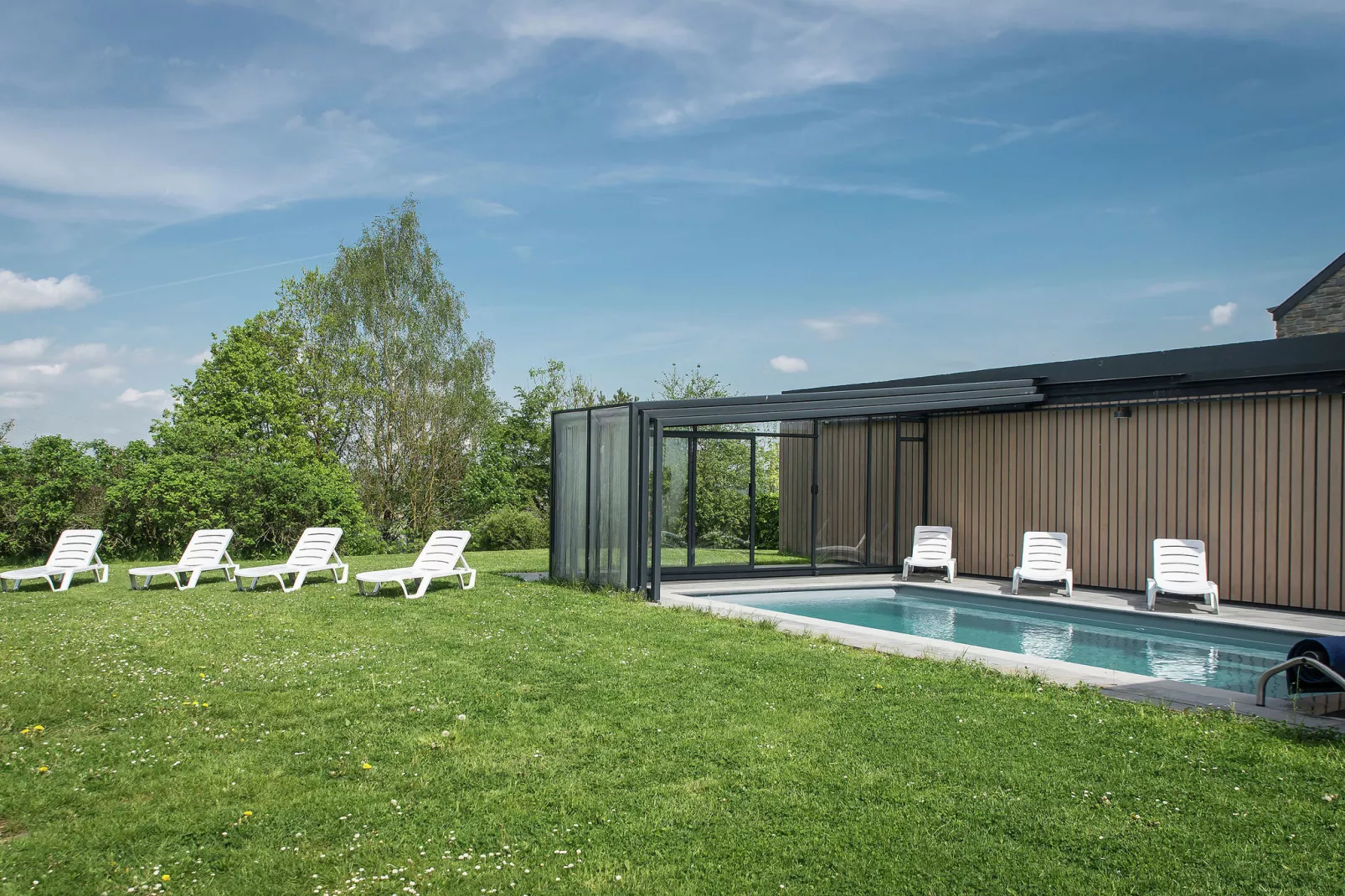 poolofhouse